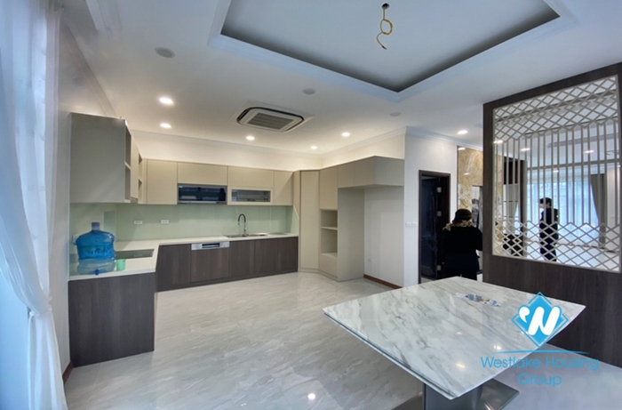 Four bedroom house for rent in Vinhome Harmony
